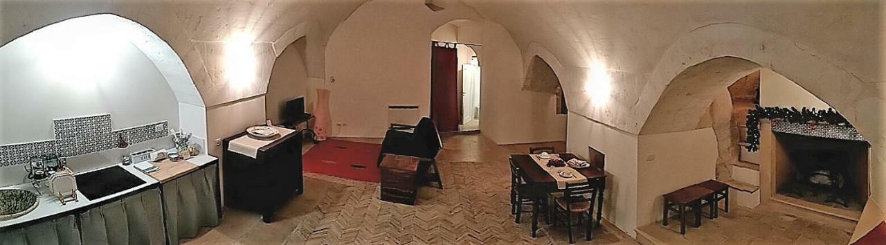 B&B Il Cortile Matera Bagian luar foto